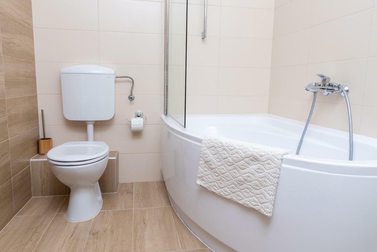 Defne Apartman Дебрецен Экстерьер фото