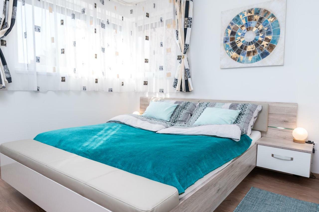 Defne Apartman Дебрецен Экстерьер фото